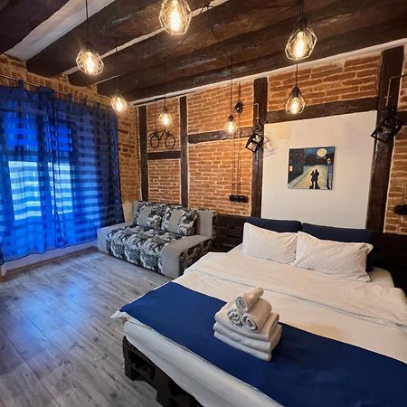 Cozy Loft В Самому Центрі Львова Apartment Ngoại thất bức ảnh