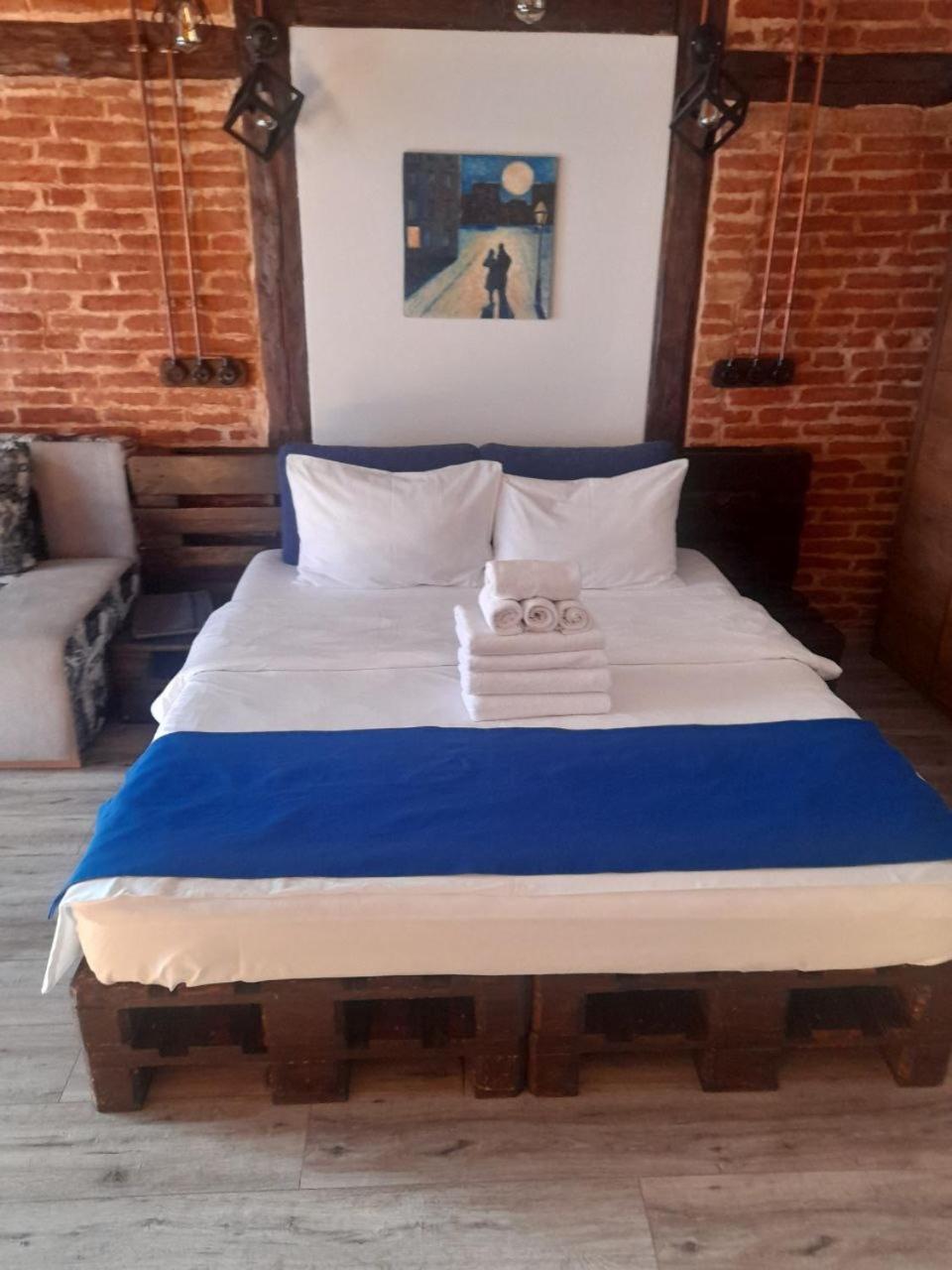 Cozy Loft В Самому Центрі Львова Apartment Ngoại thất bức ảnh