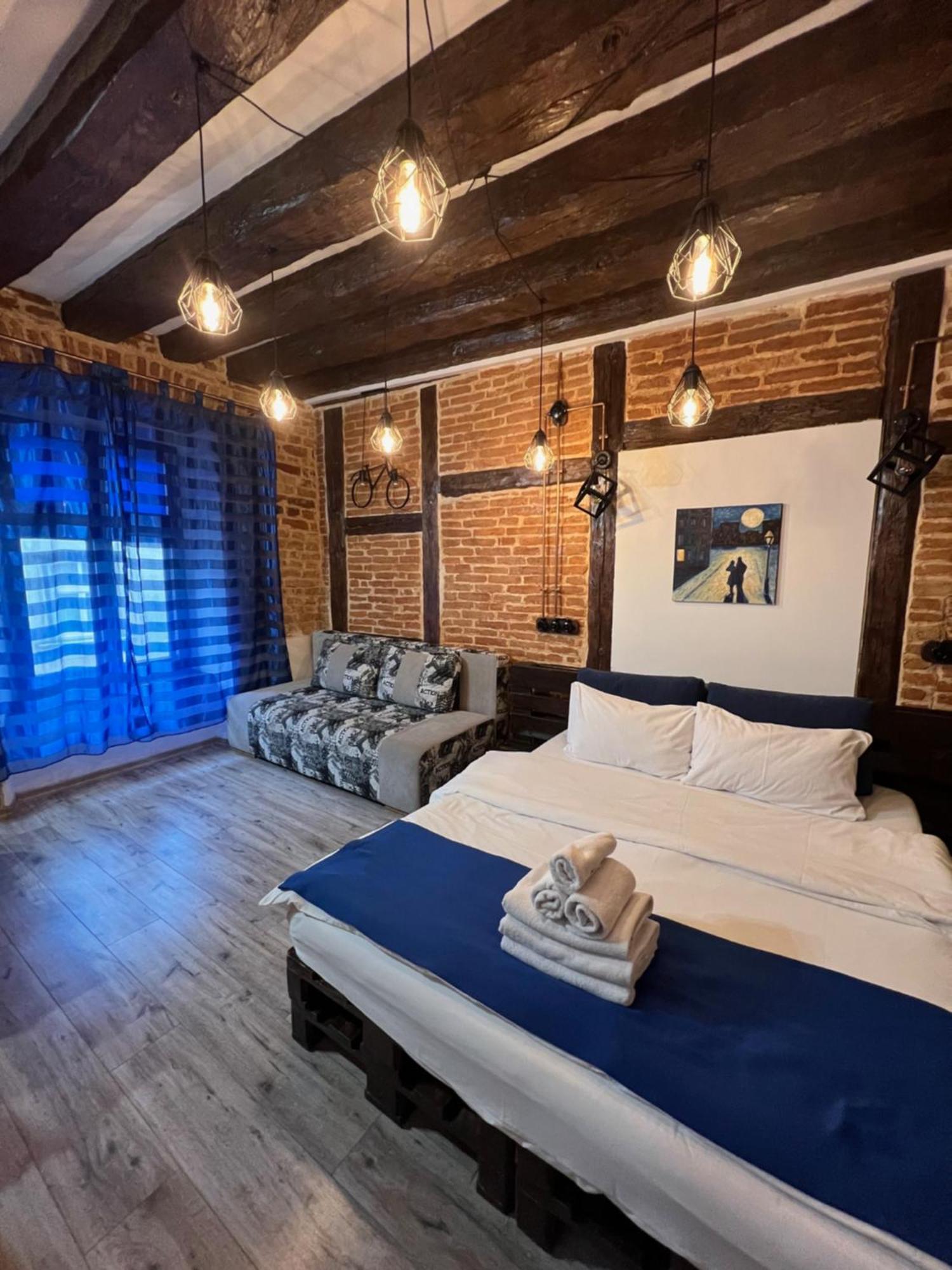 Cozy Loft В Самому Центрі Львова Apartment Ngoại thất bức ảnh