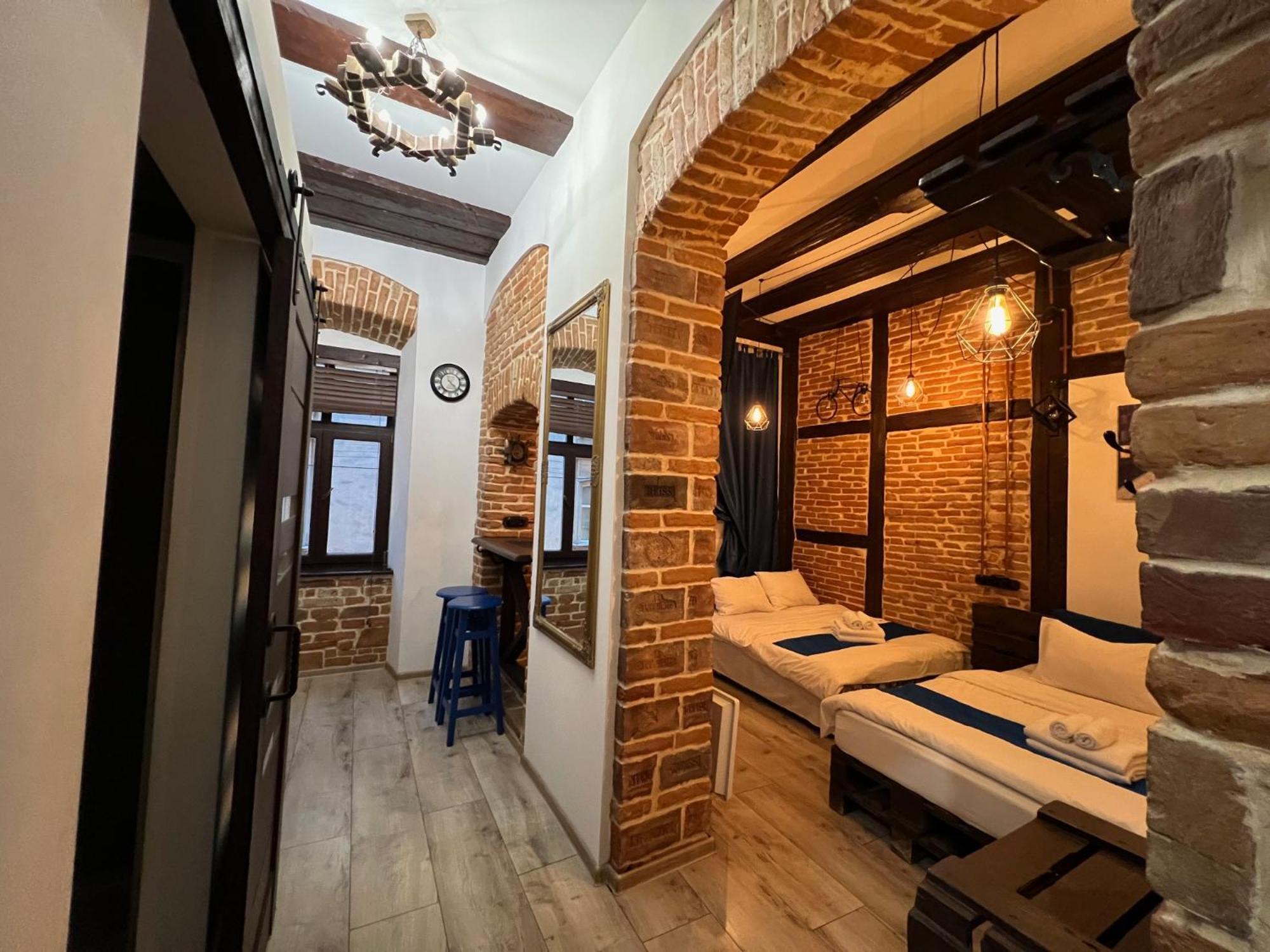 Cozy Loft В Самому Центрі Львова Apartment Ngoại thất bức ảnh