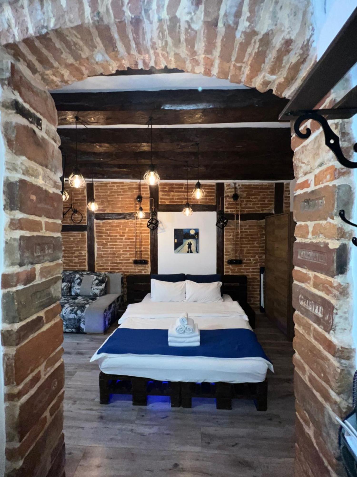 Cozy Loft В Самому Центрі Львова Apartment Ngoại thất bức ảnh